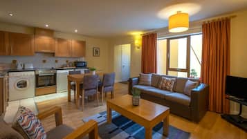 32-inch Smart TV with cable channels, TV