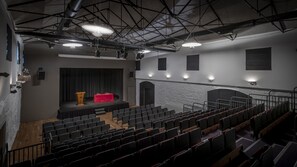 Theatre show - Clifden Station House (Clifden)