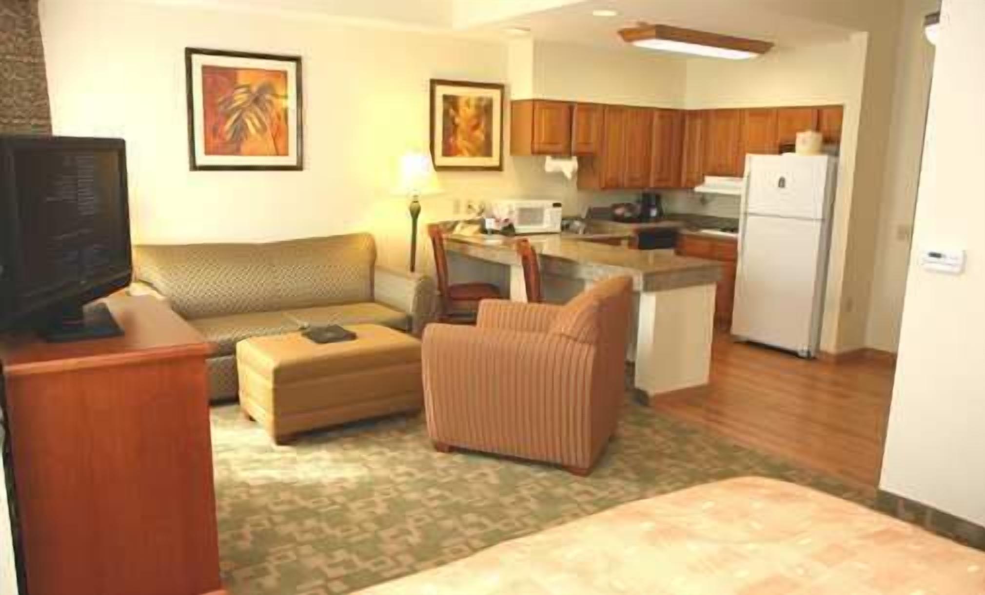 32-inch lcd tv with cable channels, tv, ipod dock