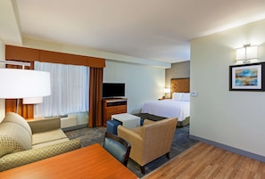 Premium bedding, down comforters, in-room safe, iron/ironing board