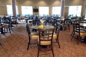 Free daily self-serve breakfast
