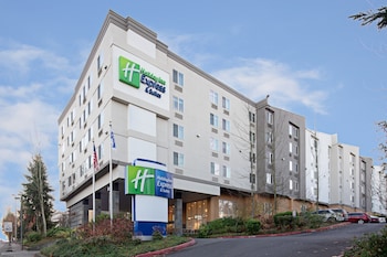 Holiday Inn Express Hotel & Suites SeaTac, an IHG Hotel