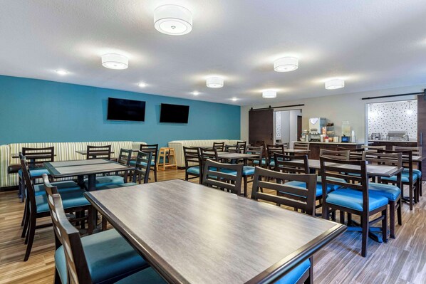 Free buffet breakfast