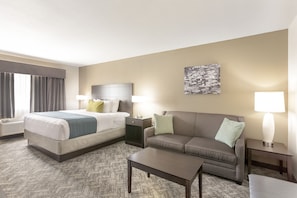 Zimmer, 1 King-Bett und Schlafsofa, Nichtraucher | Wohnzimmer | 49-Zoll-Flachbildfernseher mit Kabelempfang, Fernseher