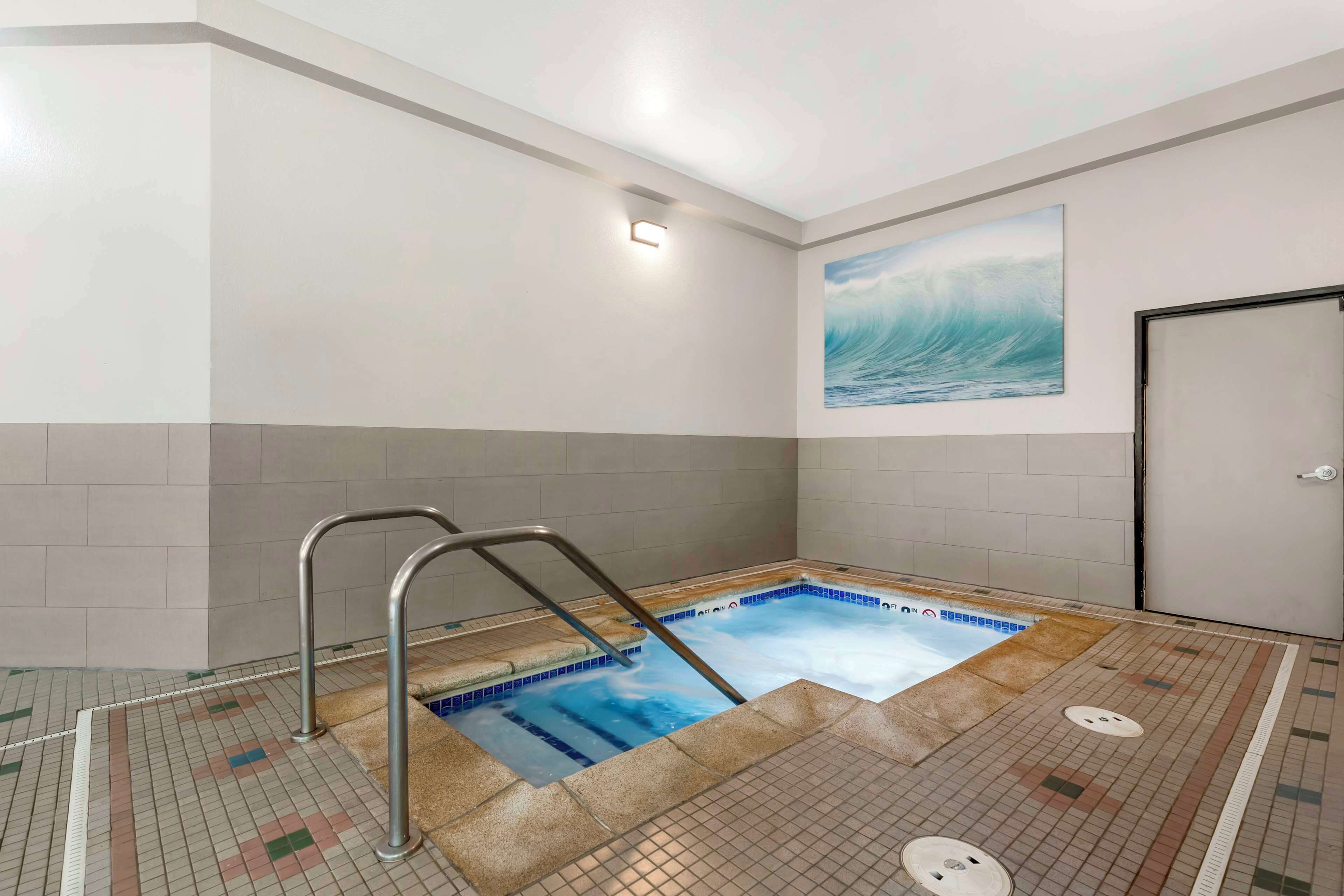 indoor pool, pool loungers