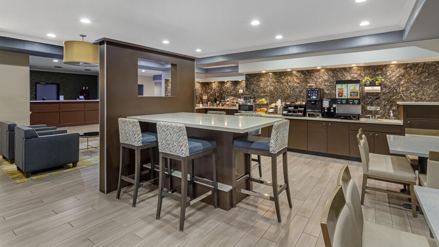 Best Western Plus North Houston Inn & Suites