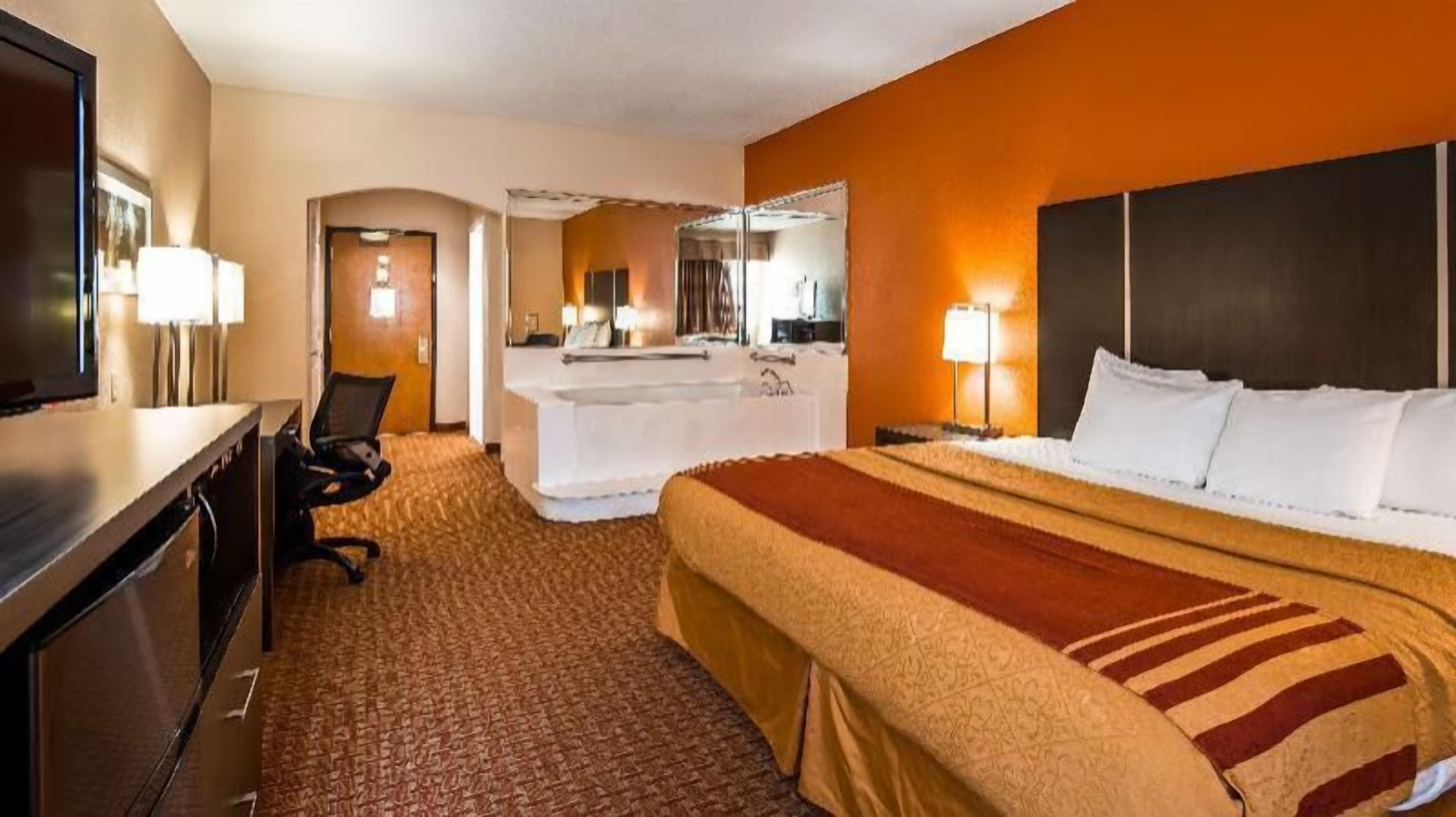1 bedroom, in-room safe, desk, laptop workspace