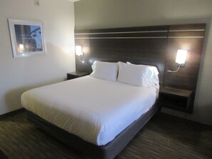 Egyptian cotton sheets, premium bedding, down comforters, pillowtop beds - Best Western Champions Forest Inn and Suites (Houston)