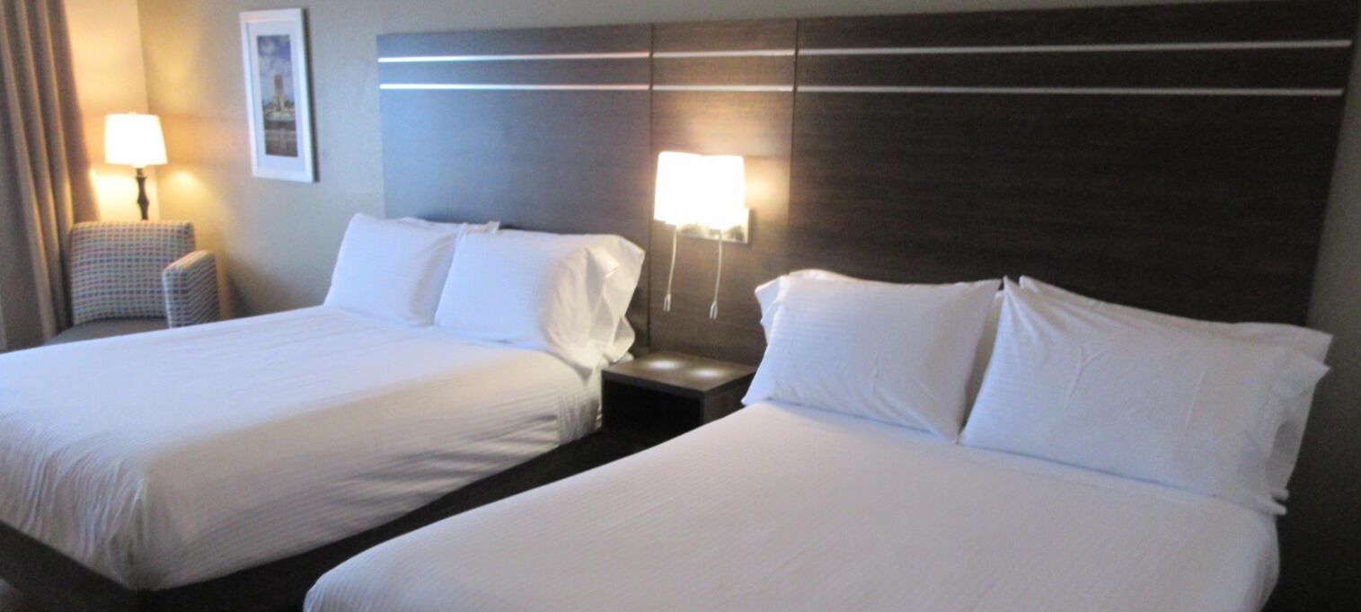 Peralatan tempat tidur premium, gebar bulu kapas, tilam berlapik, meja 