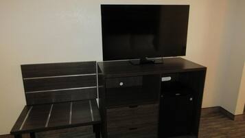 Habitación estándar, 2 camas Queen size, para no fumadores (Shower Only) | Sábanas de algodón egipcio, ropa de cama de alta calidad y edredón