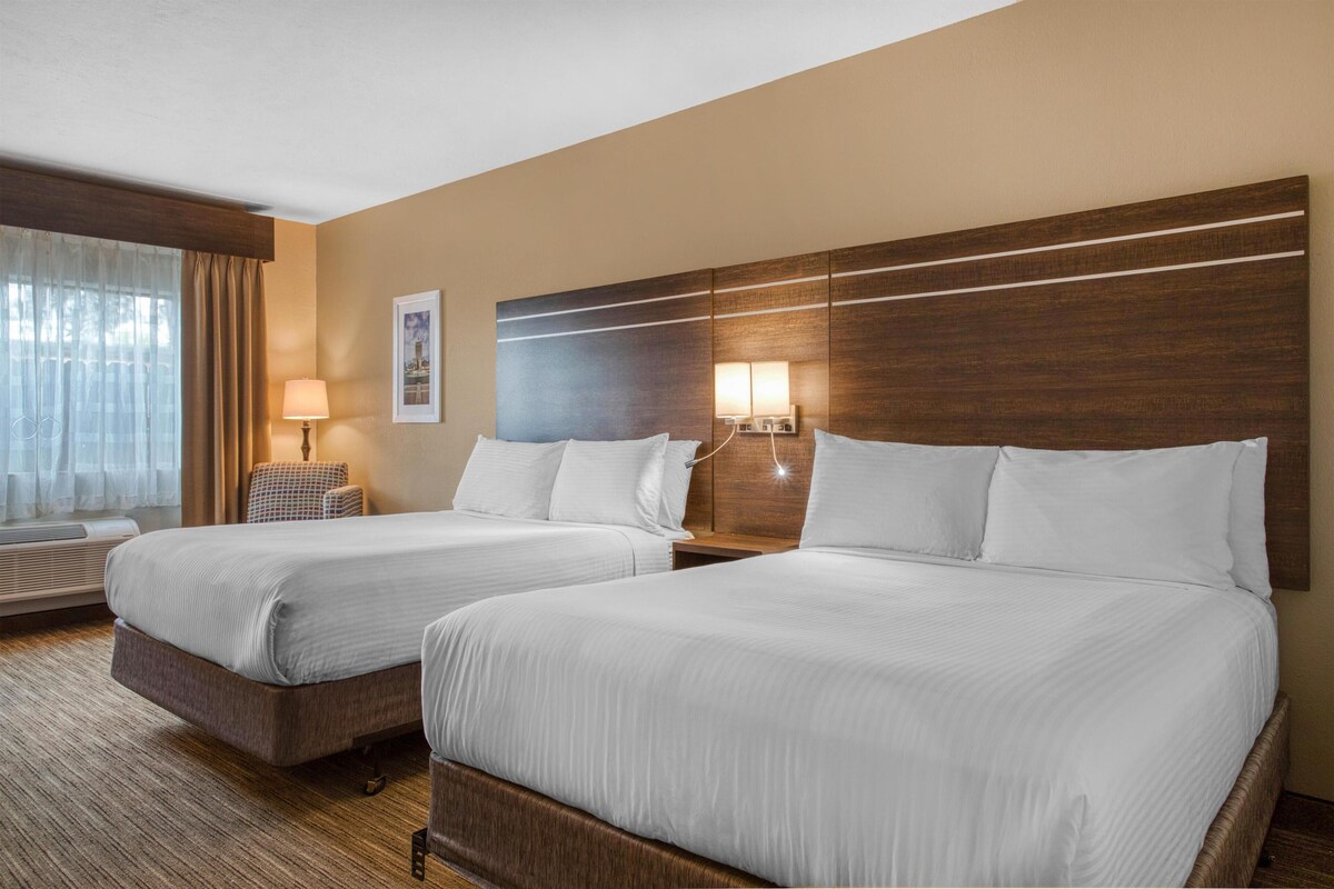 Standard Room, 2 Queen Beds, Accessible, Non Smoking (Walk-in Shower) | Premium bedding, down comforters, pillowtop beds, desk