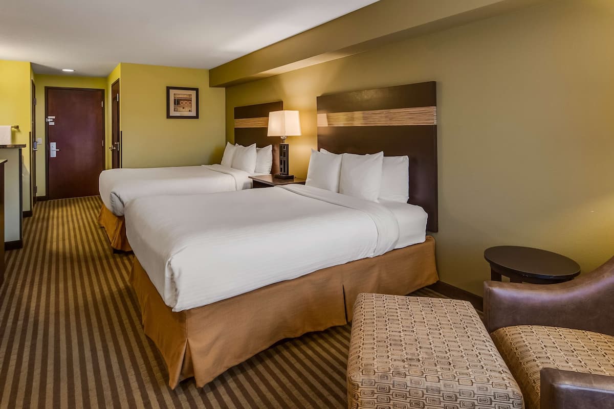 Standard Room, 2 Queen Beds, Non Smoking, Refrigerator & Microwave | Premium bedding, pillow-top beds, in-room safe, desk