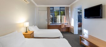 Governor Gipps Motor Inn