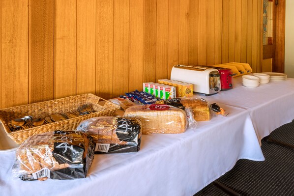 Daily cooked-to-order breakfast for a fee