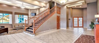 Comfort Inn And Suites South