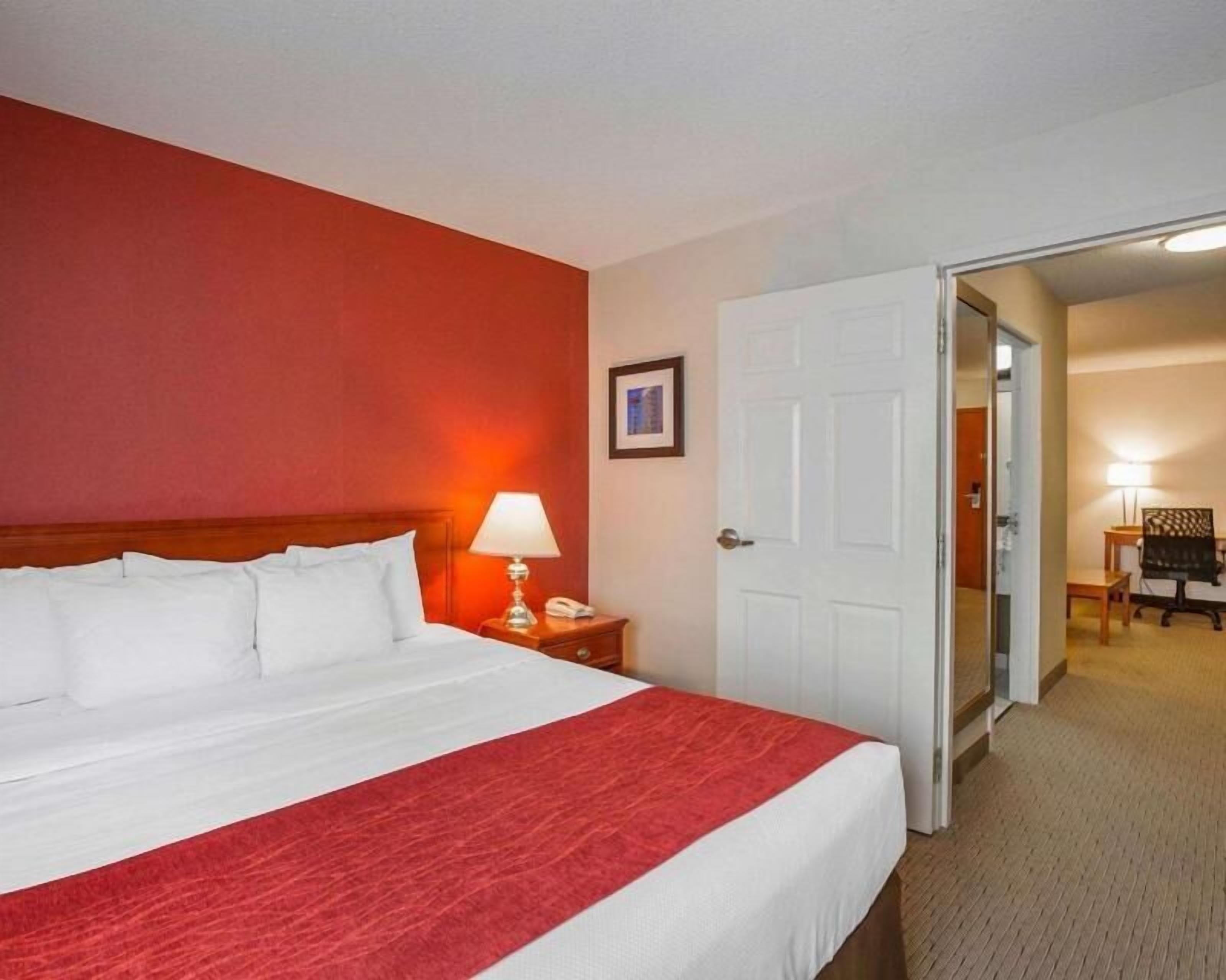 In-room safe, desk, laptop workspace, blackout drapes