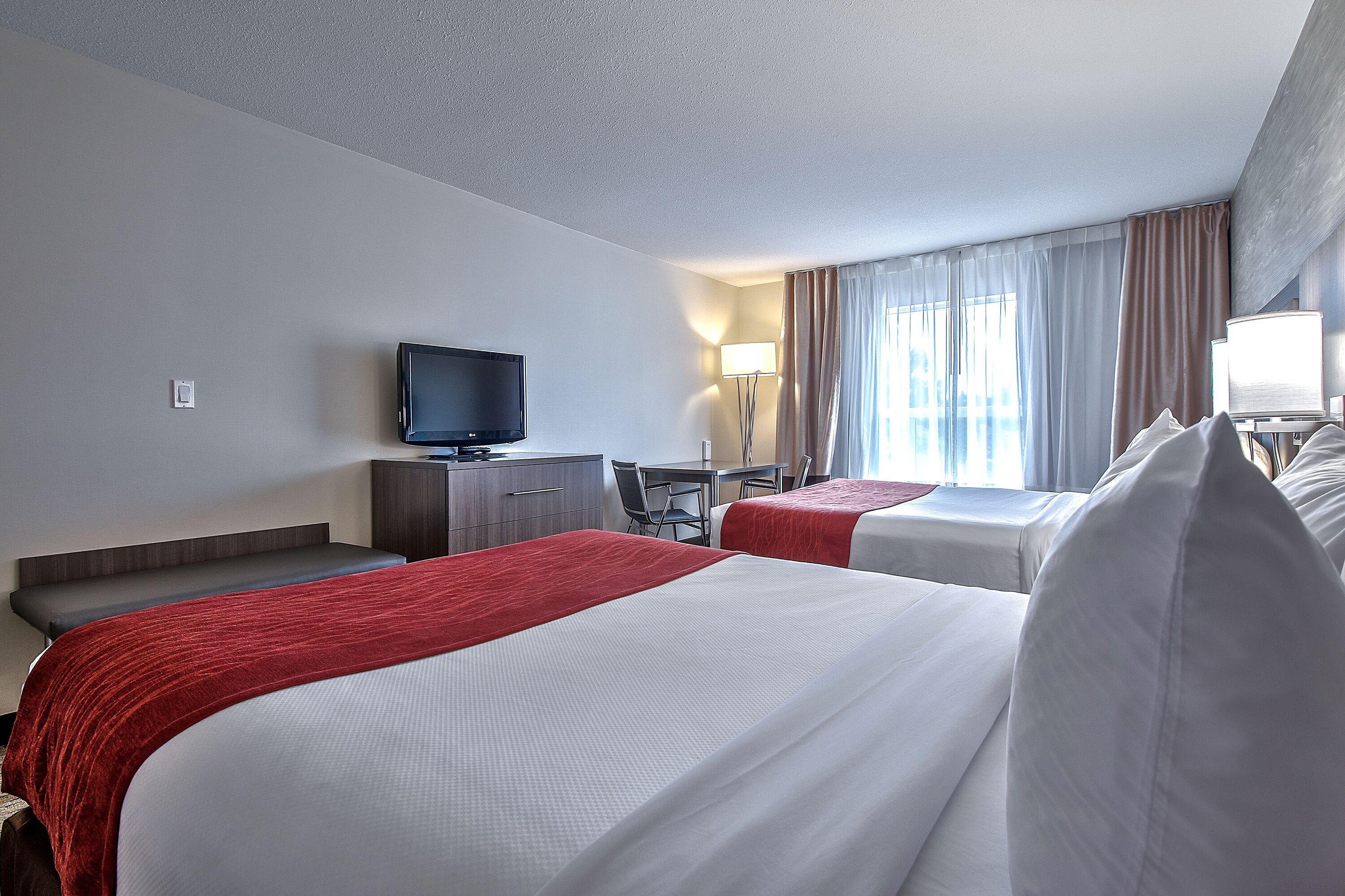 Foto - Comfort Inn & Suites South
