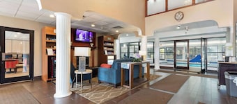 Comfort Suites Lombard - Addison
