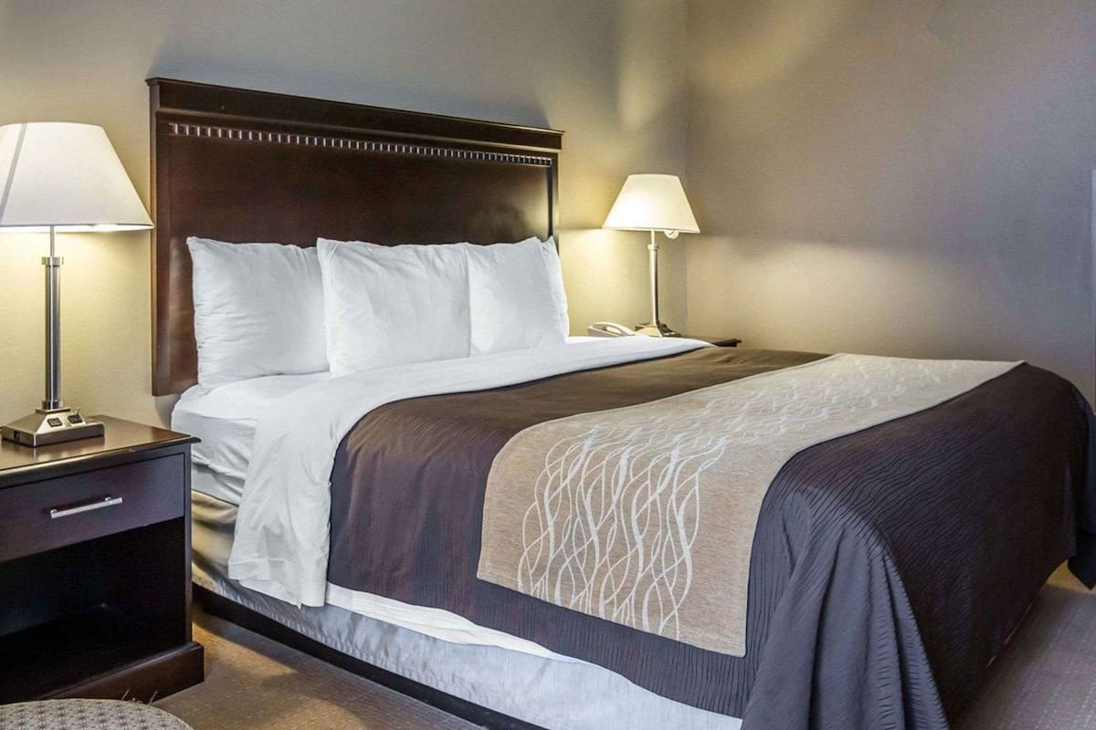 In-room safe, desk, iron/ironing board, free WiFi