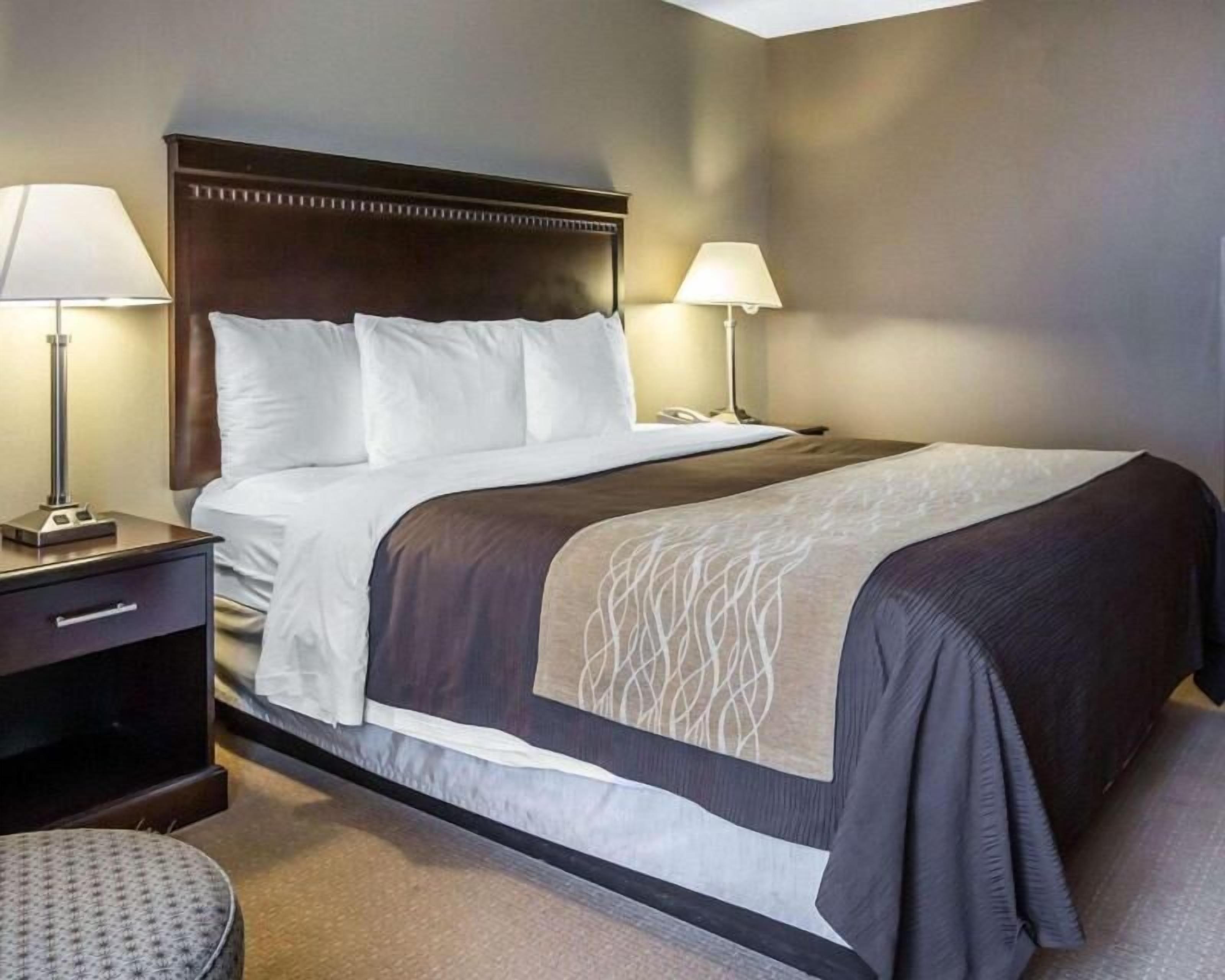 In-room safe, desk, iron/ironing board, free WiFi