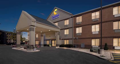 Comfort Inn & Suites near Tinley Park Amphitheater