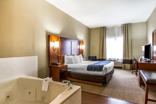 Comfort Suites Mattoon East