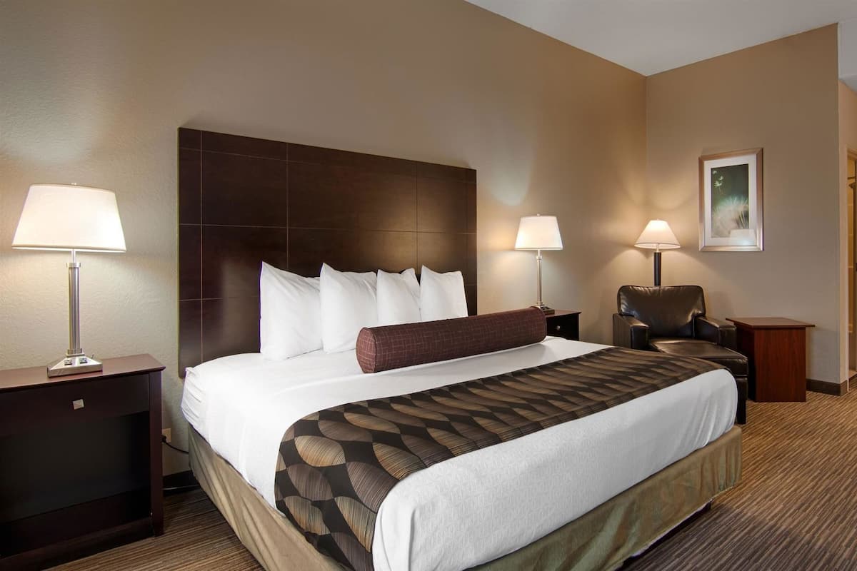 Ropa de cama hipoalergénica, camas con pillow-top y escritorio