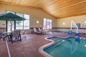 Piscine intérieure