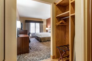 Standardzimmer, 1 King-Bett, Nichtraucher, Mikrowelle | Schreibtisch, laptopgeeigneter Arbeitsplatz, Bügeleisen/Bügelbrett