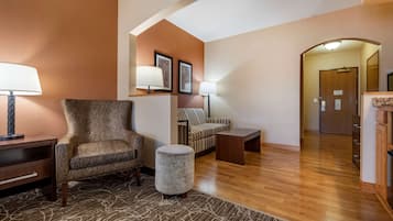 Suite, 1 Queen Bed, Accessible, Refrigerator & Microwave (with Sofabed) | Desk, laptop workspace, iron/ironing board, free cribs/infant beds