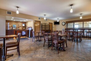 Free daily full breakfast - Best Western Plus Chelsea Hotel (Monticello)