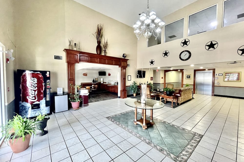 FairBridge Inn & Suites Cleburne