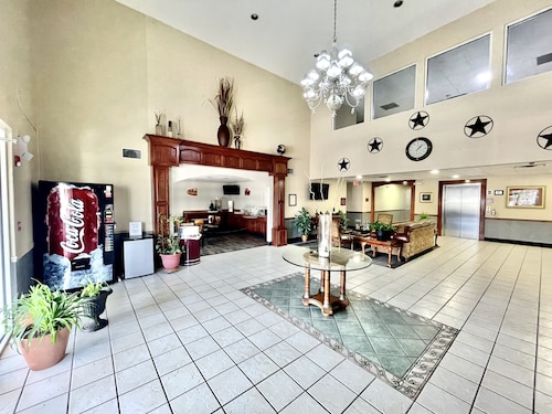 FairBridge Inn & Suites Cleburne