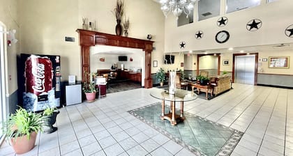 FairBridge Inn & Suites Cleburne