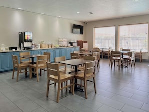 Desayuno bufé gratuito y diario