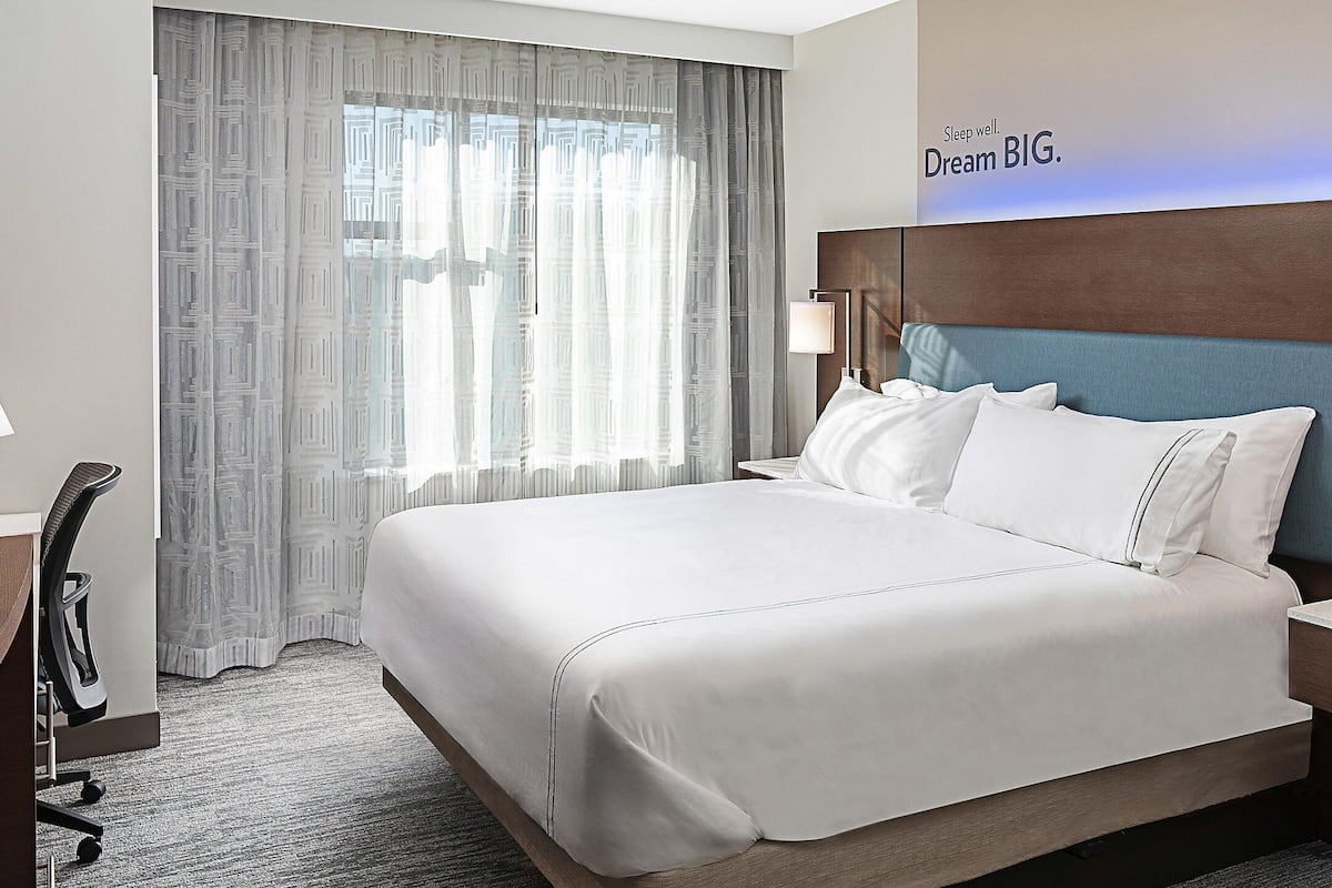 1 bedroom, premium bedding, down comforters, pillowtop beds