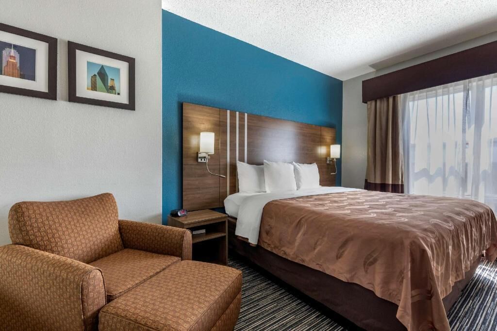 In-room safe, desk, iron/ironing board, free WiFi