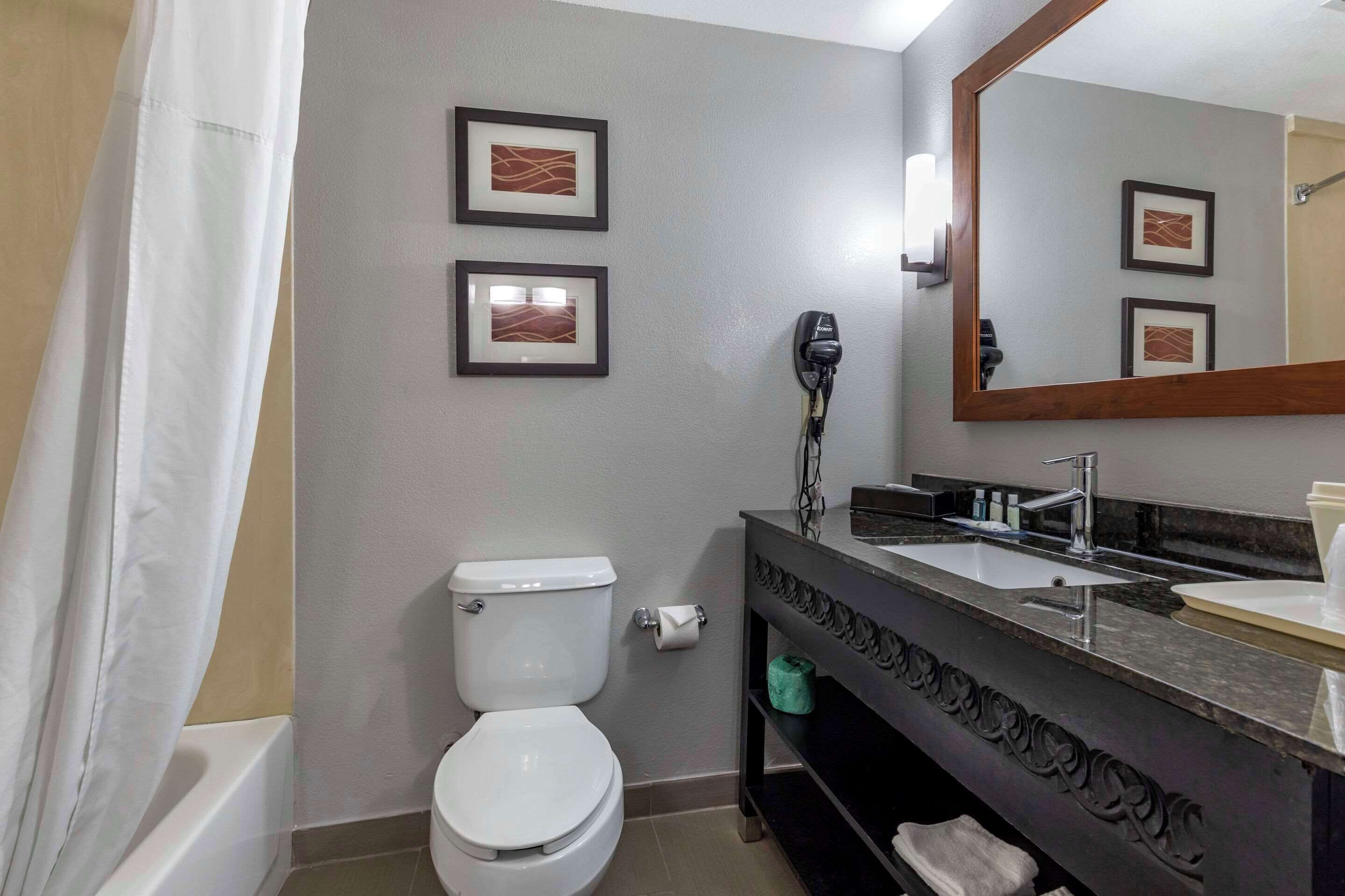 Foto - Quality Inn & Suites I-35 E / Walnut Hill