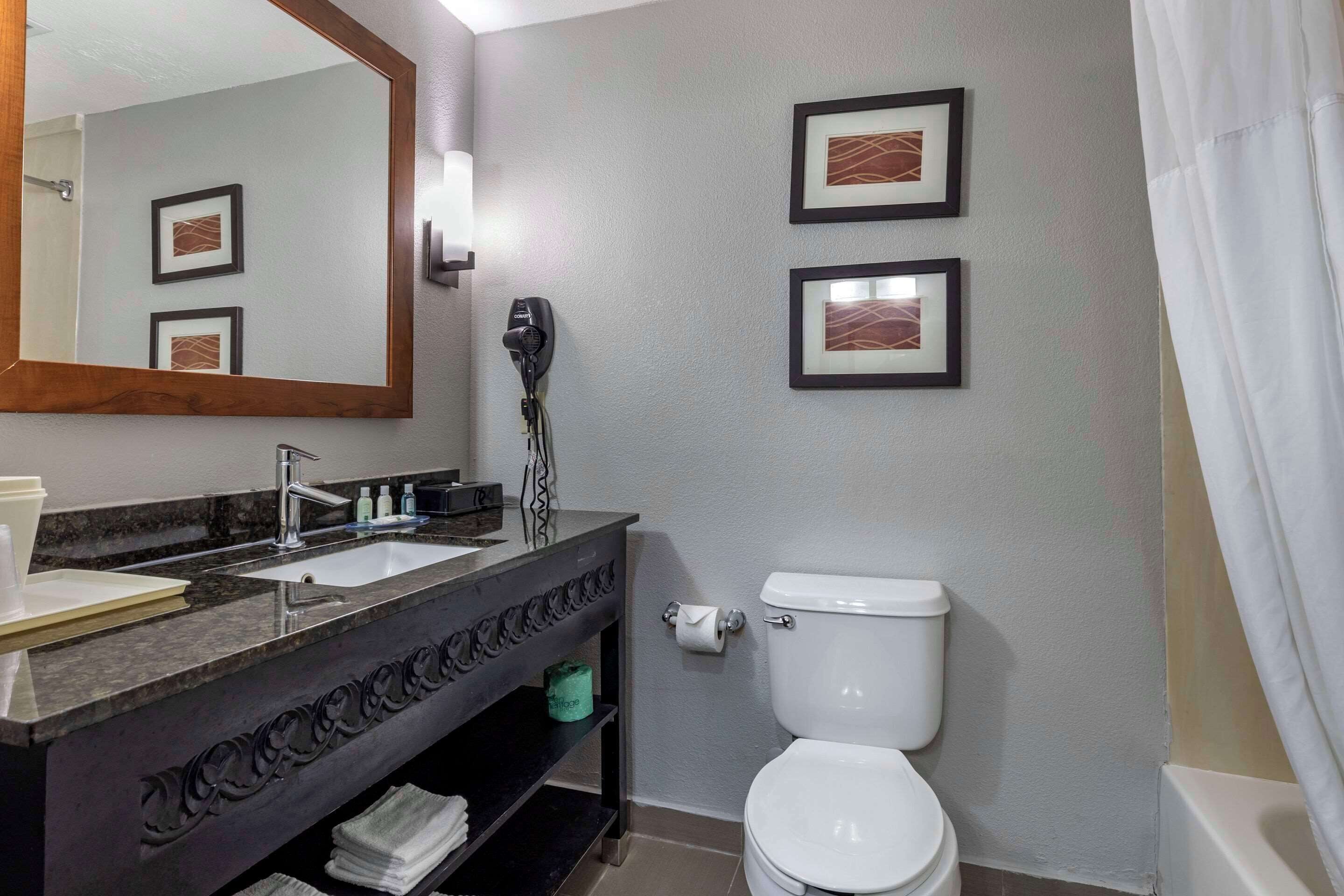 Foto - Quality Inn & Suites I-35 E / Walnut Hill