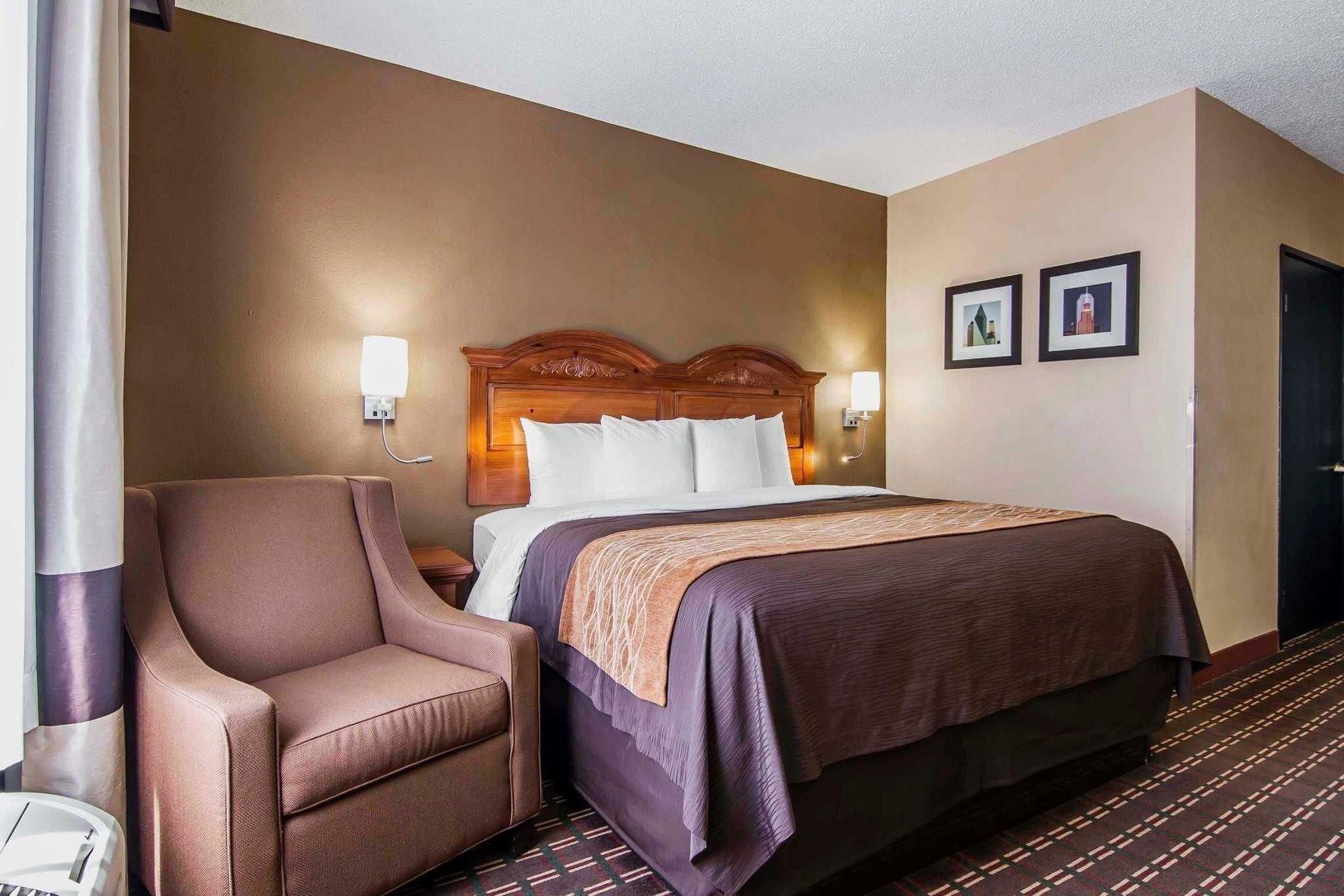 In-room safe, desk, iron/ironing board, free WiFi