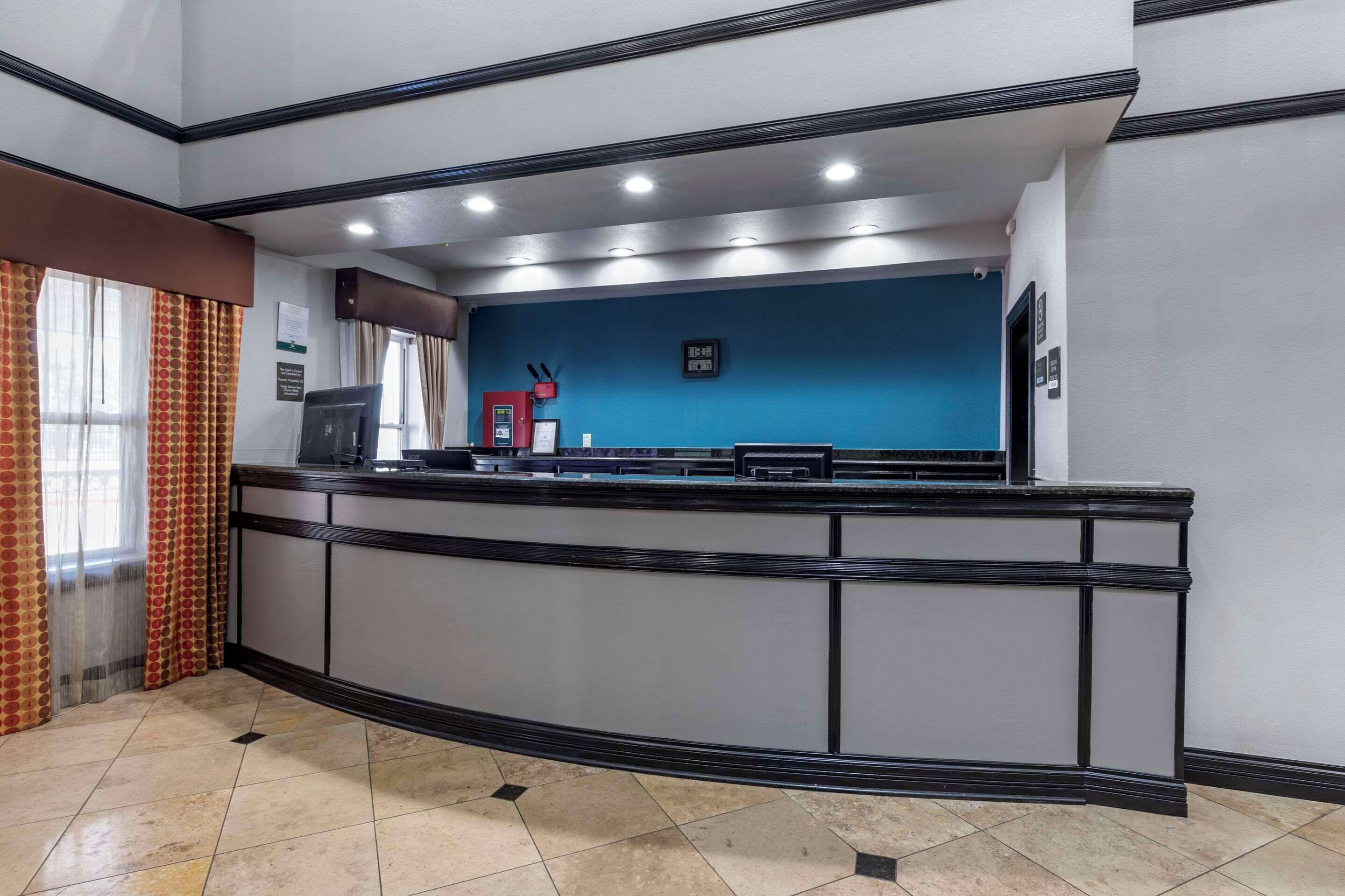 Foto - Quality Inn & Suites I-35 E / Walnut Hill