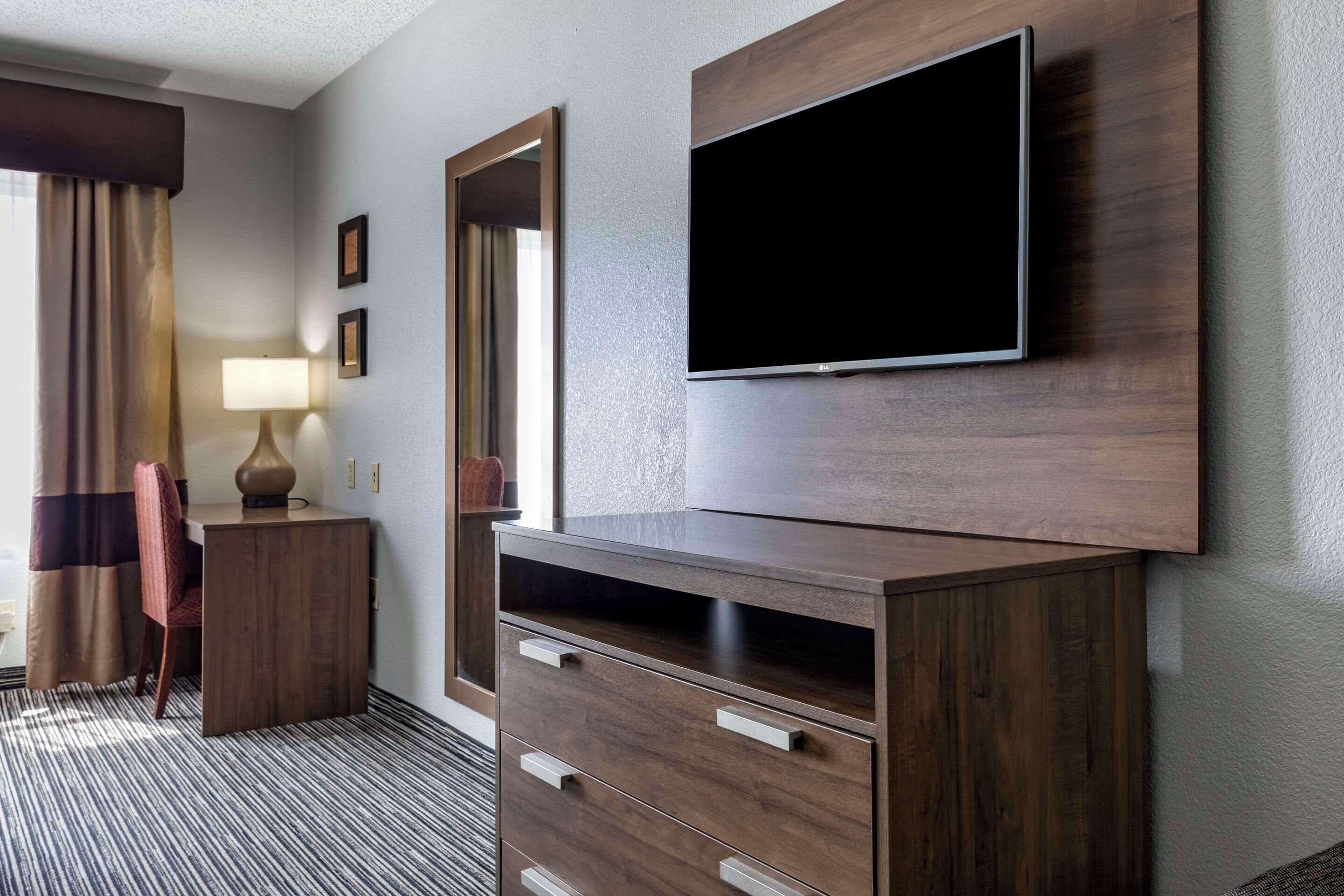 Foto - Quality Inn & Suites I-35 E / Walnut Hill