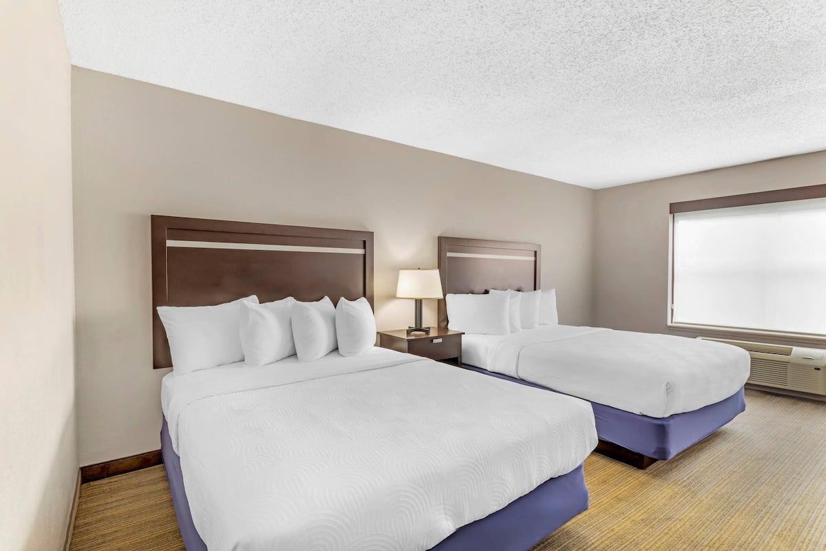 Room, 2 Queen Beds, Non Smoking