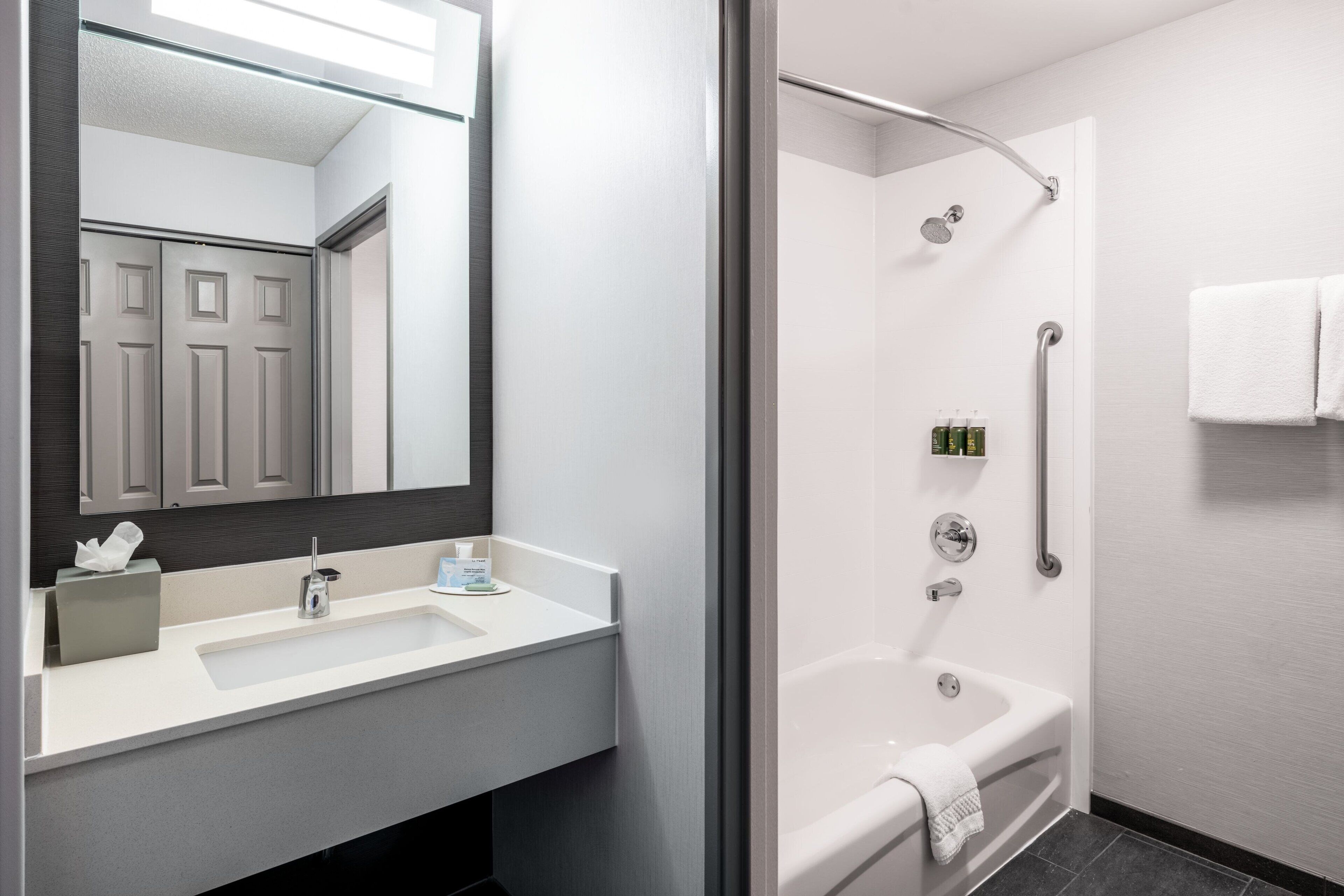 1 bedroom, premium bedding, desk, blackout curtains