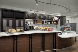 Se sirven desayunos y cenas