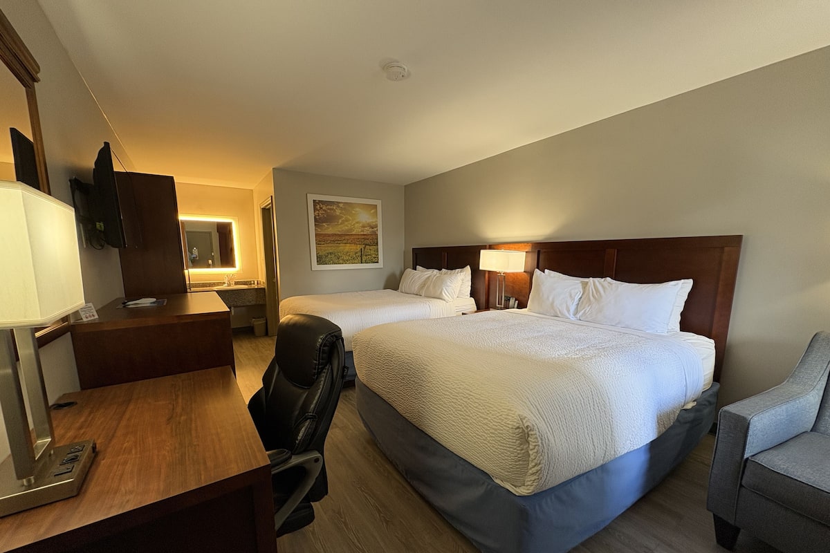 Desk, free WiFi, bed sheets, alarm clocks