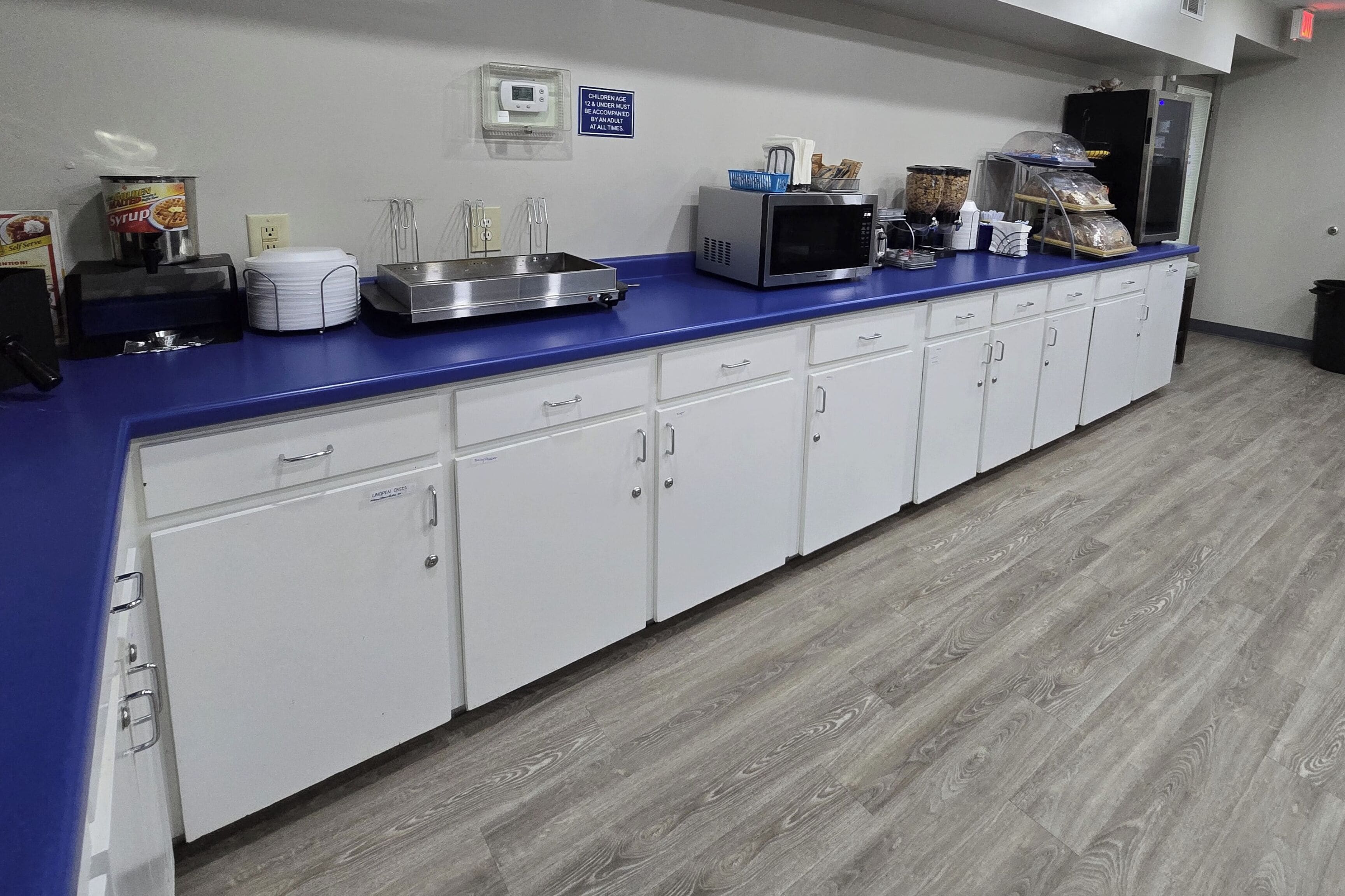 Free daily continental breakfast