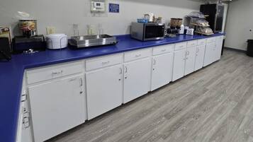 Free daily continental breakfast