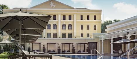 Piscina a l'aire lliure