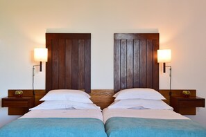 1 bedroom, hypo-allergenic bedding, minibar, in-room safe